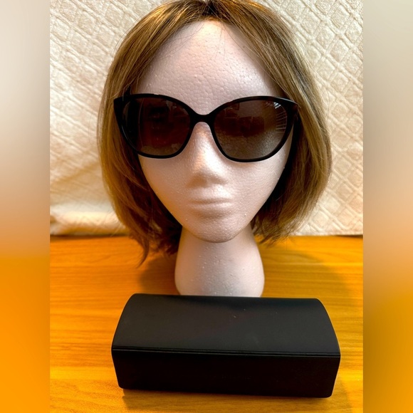 Banana Republic Black and Pink Wayfarer Sunglasses Timeless Design - Picture 1 of 6